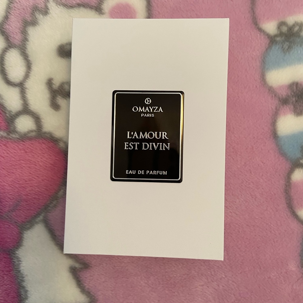 Omayza $249 Paris France L'amour Parfum